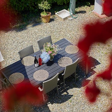 Villetta Con Giardino ⭑⭑⭑⭑⭑ - Wifi, Dogs Allowed بييلا المظهر الخارجي الصورة
