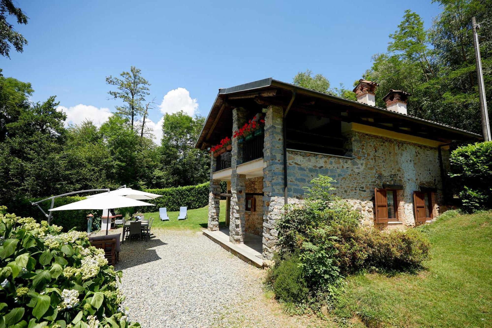 Villetta Con Giardino ⭑⭑⭑⭑⭑ - Wifi, Dogs Allowed بييلا المظهر الخارجي الصورة