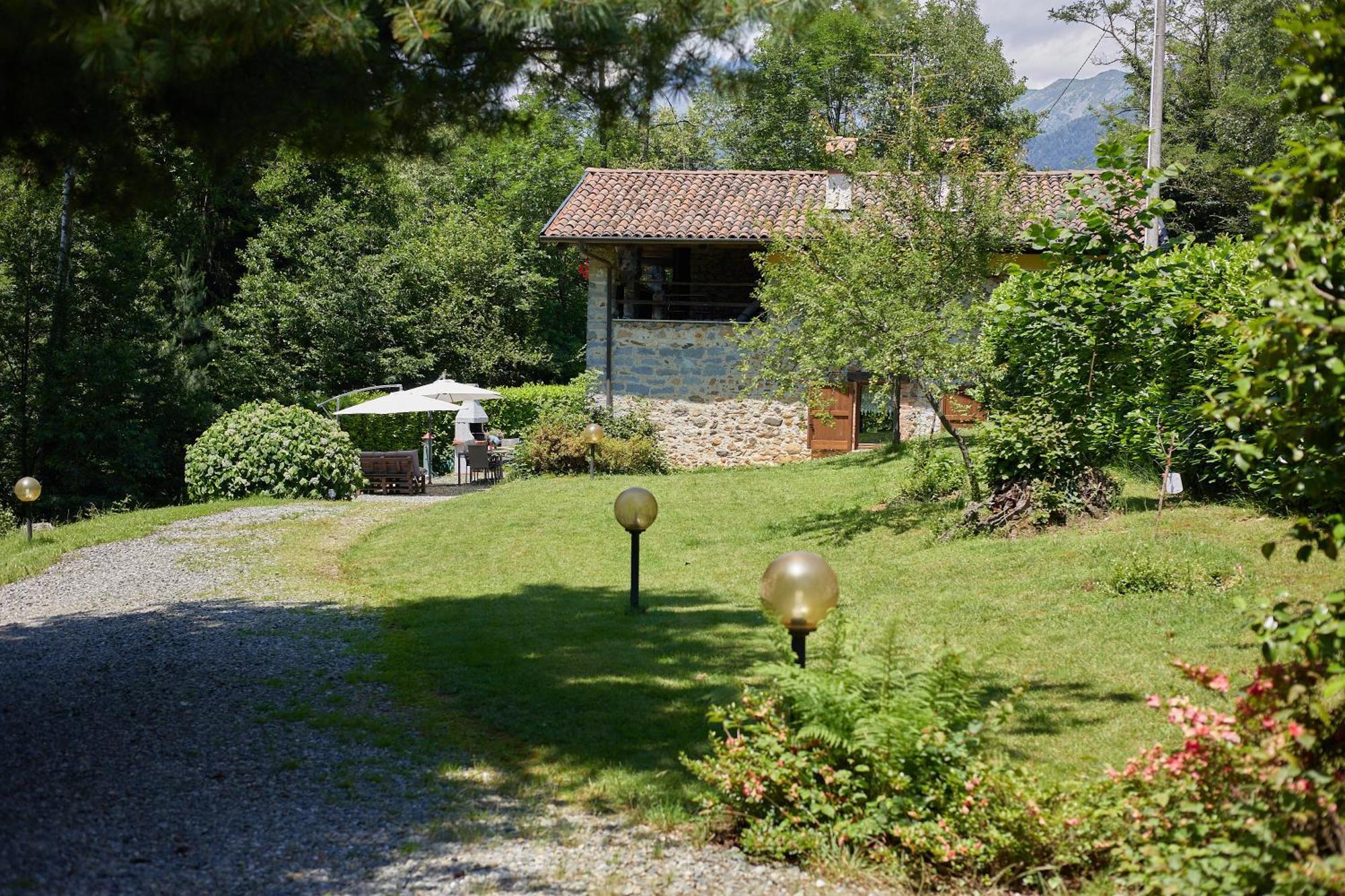 Villetta Con Giardino ⭑⭑⭑⭑⭑ - Wifi, Dogs Allowed بييلا المظهر الخارجي الصورة
