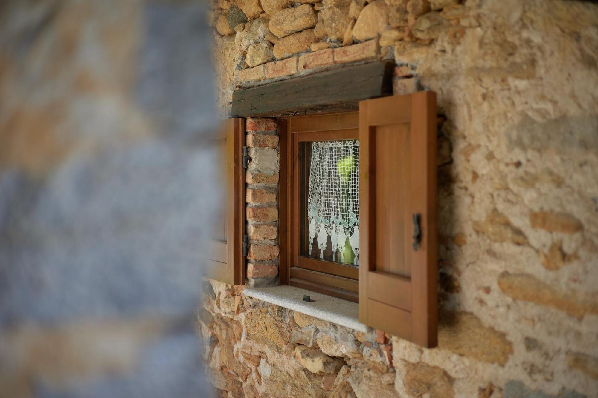Villetta Con Giardino ⭑⭑⭑⭑⭑ - Wifi, Dogs Allowed بييلا المظهر الخارجي الصورة