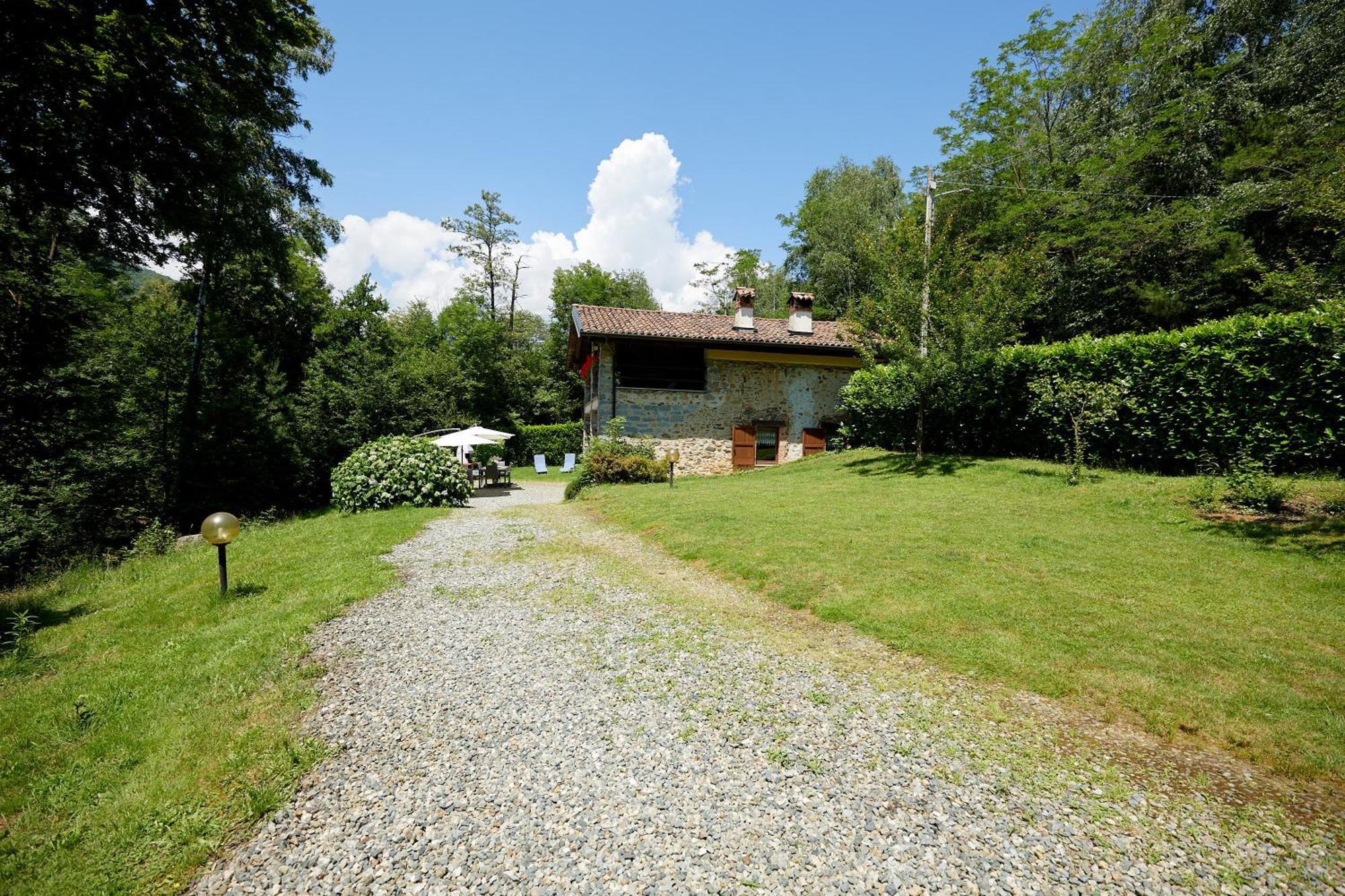 Villetta Con Giardino ⭑⭑⭑⭑⭑ - Wifi, Dogs Allowed بييلا المظهر الخارجي الصورة