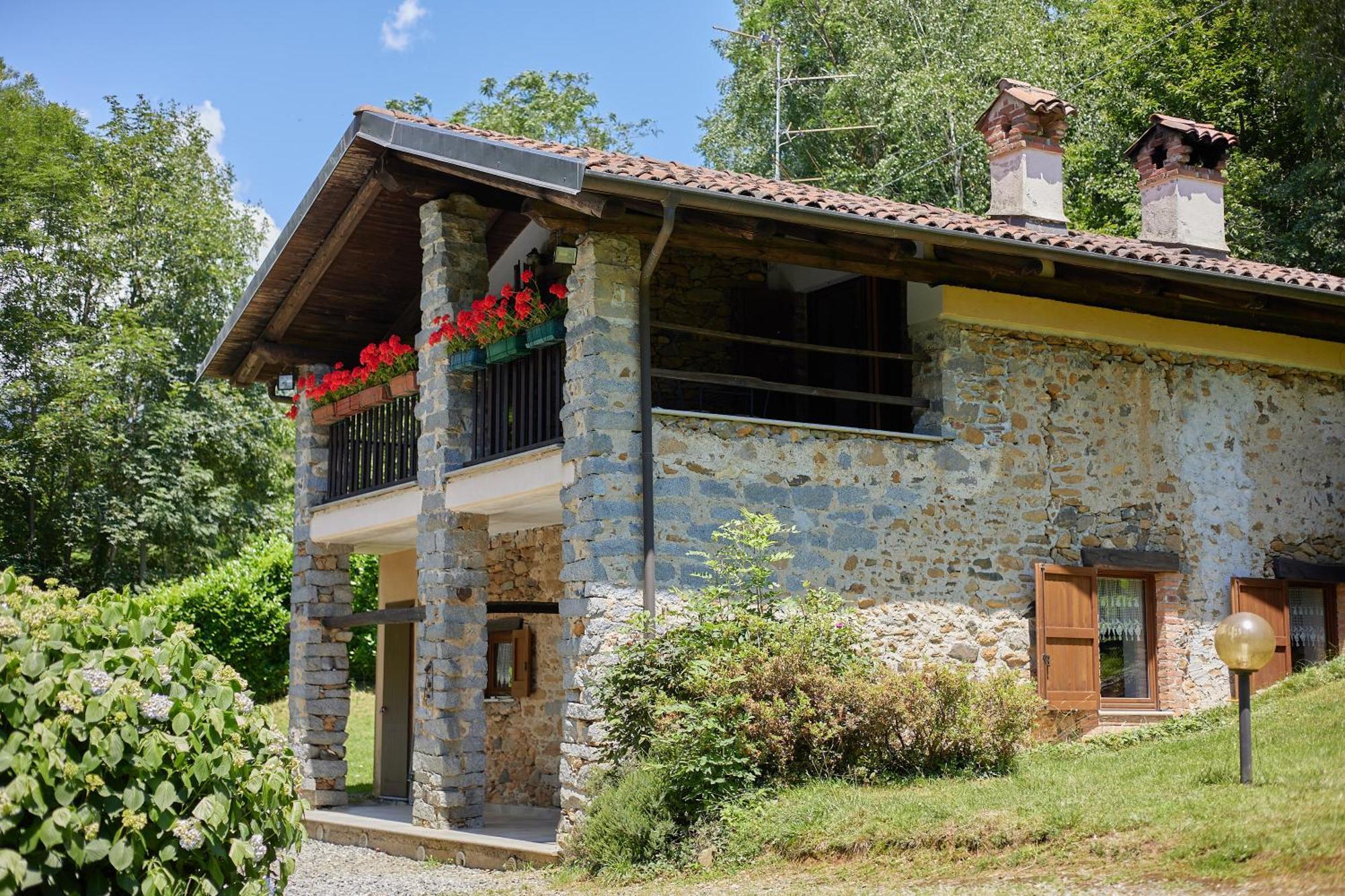 Villetta Con Giardino ⭑⭑⭑⭑⭑ - Wifi, Dogs Allowed بييلا المظهر الخارجي الصورة